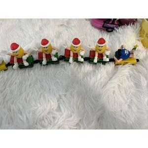 M&M collectible 6 Lot train set. Yellow and blue excellent‎ condition.